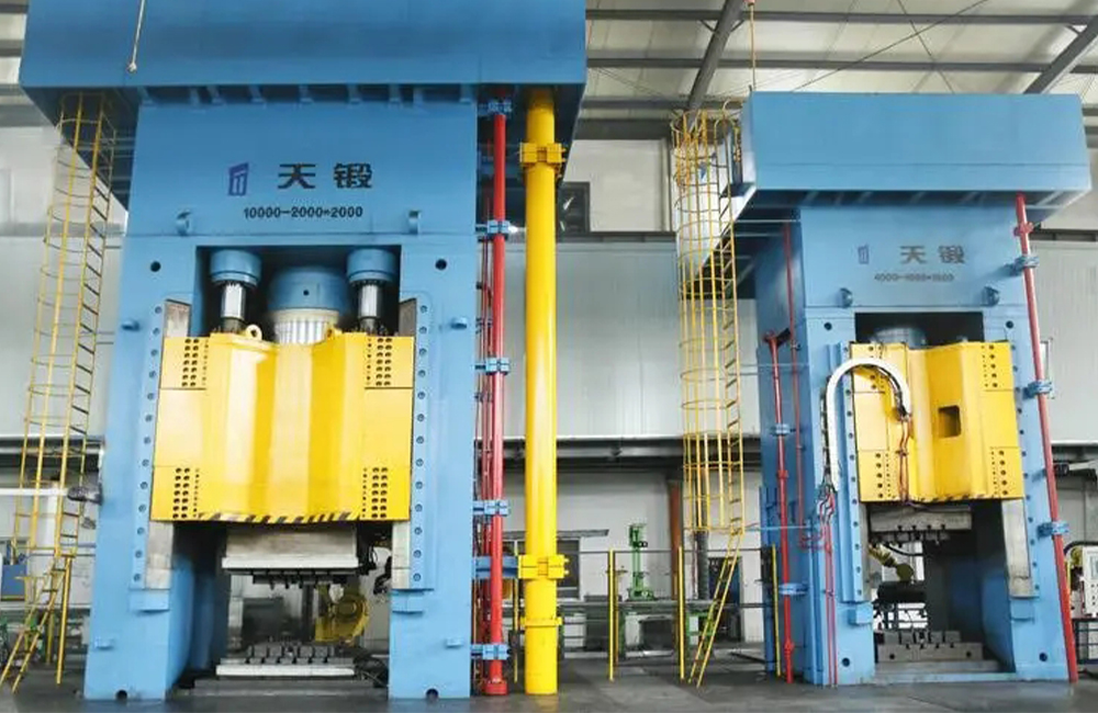 我國2萬噸級別自由鍛造機終于有了國產配套的鍛造操作機